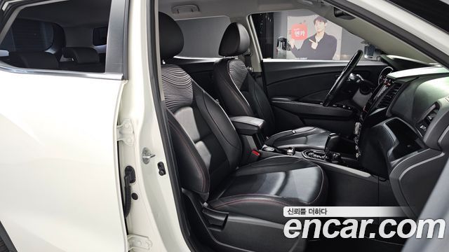 SsangYong Tivoli 2018 thumb 10