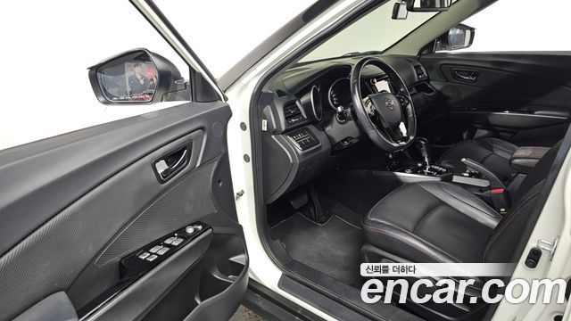 SsangYong Tivoli 2018 thumb 11