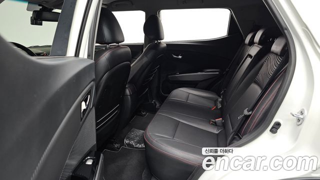 SsangYong Tivoli 2018 thumb 12
