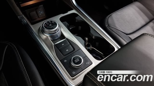 Ford Explorer 2020 thumb 9