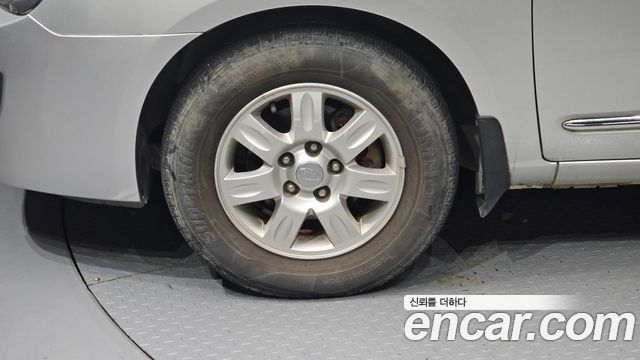 Kia Carens 2013 thumb 6