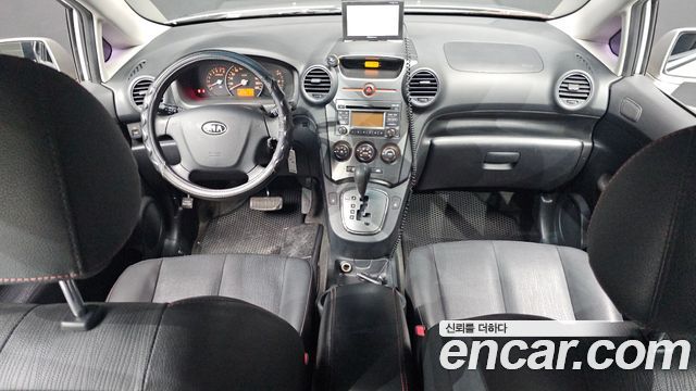 Kia Carens 2013 thumb 8
