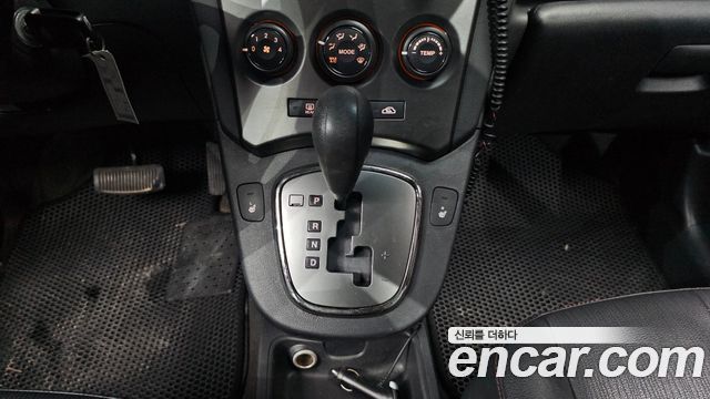 Kia Carens 2013 thumb 10