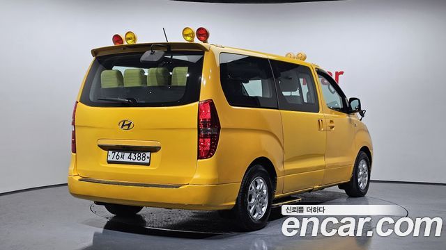 Hyundai Starex 2014 thumb 2