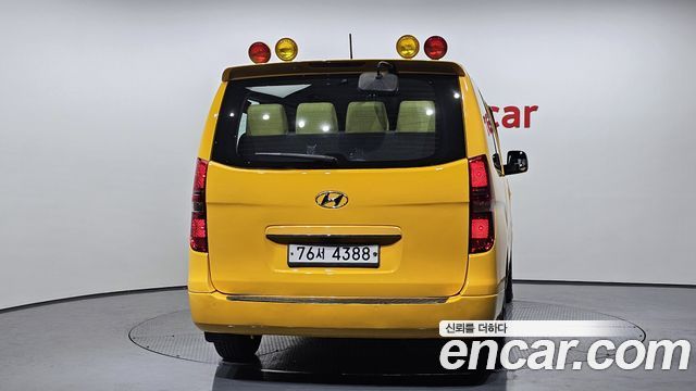 Hyundai Starex 2014 thumb 4