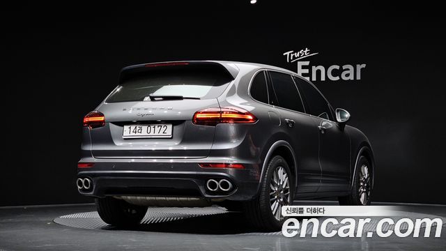 Porsche Cayenne 2015 thumb 2