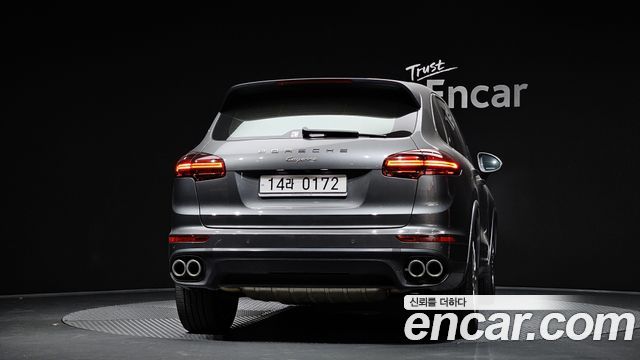 Porsche Cayenne 2015 thumb 4