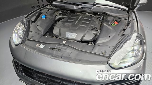 Porsche Cayenne 2015 thumb 6