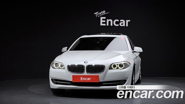 BMW 5 серии 2011 thumb 4