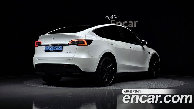 Tesla Model Y 2022 thumb 3