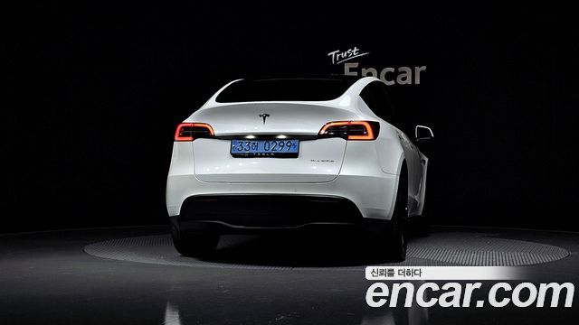 Tesla Model Y 2022 thumb 5