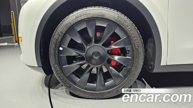 Tesla Model Y 2022 thumb 6