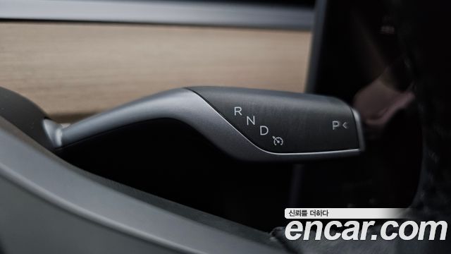 Tesla Model Y 2022 thumb 10