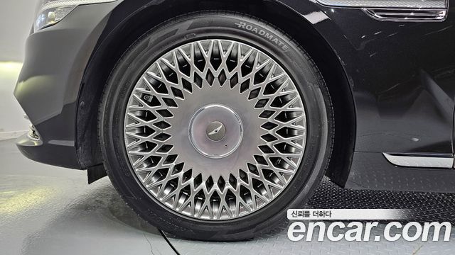 Genesis G90 2019 thumb 6