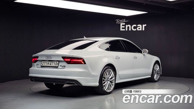 Audi A7 2015 thumb 3