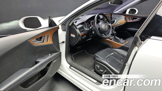 Audi A7 2015 thumb 12