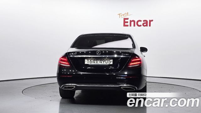 Mercedes-Benz E-Class 2019 thumb 5