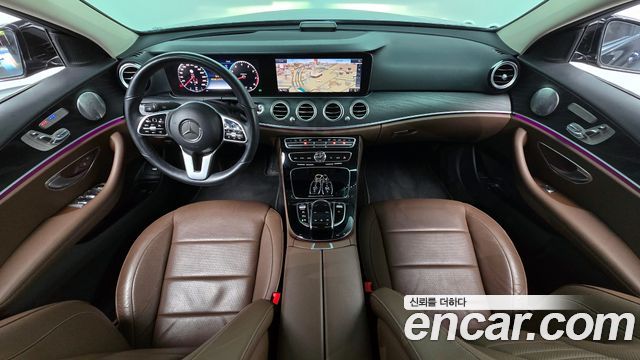 Mercedes-Benz E-Class 2019 thumb 8