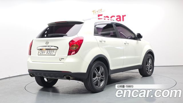 SsangYong Korando 2011 thumb 3