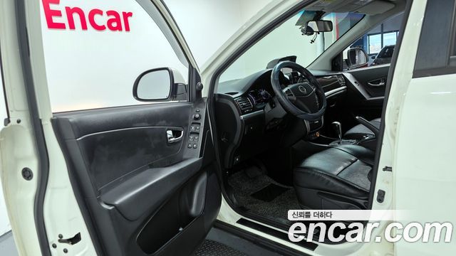 SsangYong Korando 2011 thumb 11