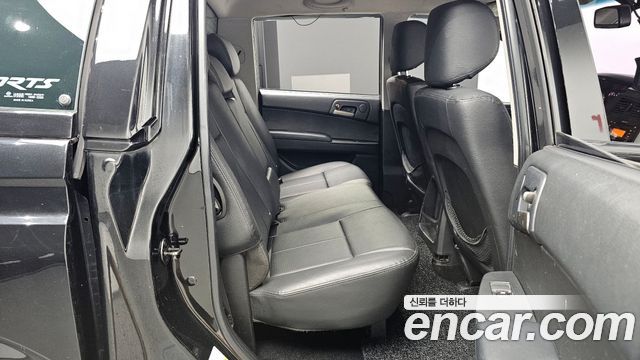 SsangYong Korando 2015 thumb 11