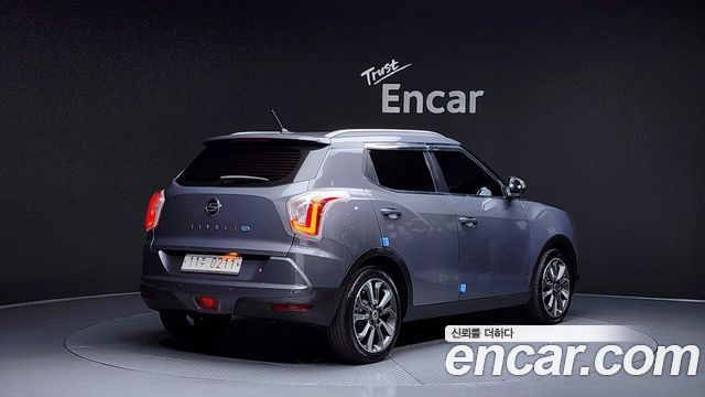 SsangYong Tivoli 2016 thumb 3