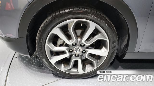 SsangYong Tivoli 2016 thumb 6