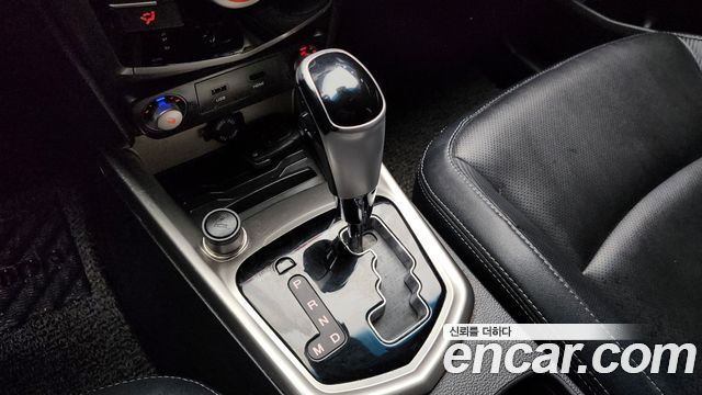 SsangYong Tivoli 2016 thumb 10