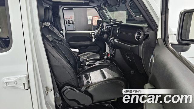 Jeep Wrangler 2023 thumb 11