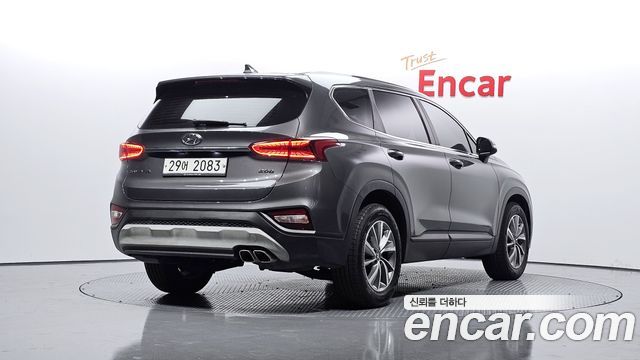 Hyundai Santa Fe 2018 thumb 3