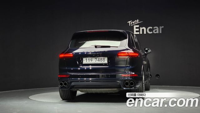Porsche Cayenne 2015 thumb 5