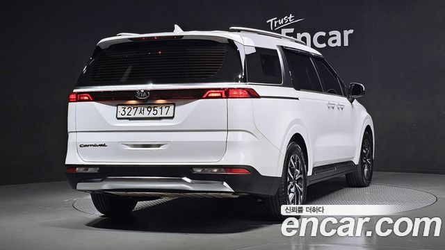 Kia Carnival 2020 thumb 3