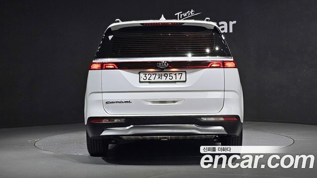 Kia Carnival 2020 thumb 5