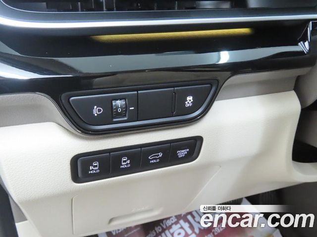Kia Carnival 2024 thumb 11