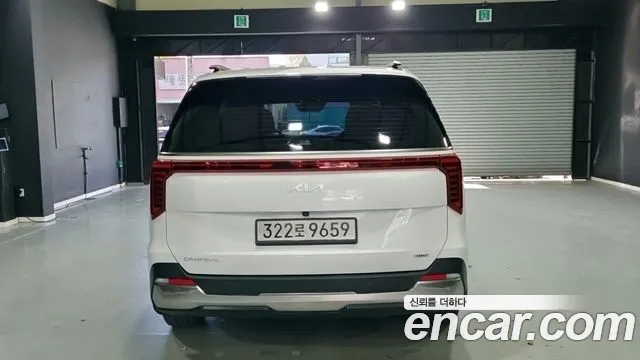 Kia Carnival 2024 thumb 5