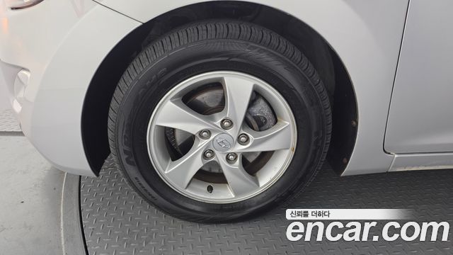 Hyundai Avante 2012 thumb 6