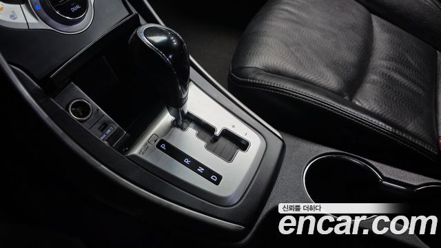 Hyundai Avante 2012 thumb 10