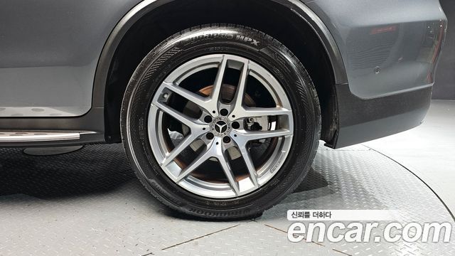 Mercedes-Benz GLC 2017 thumb 6
