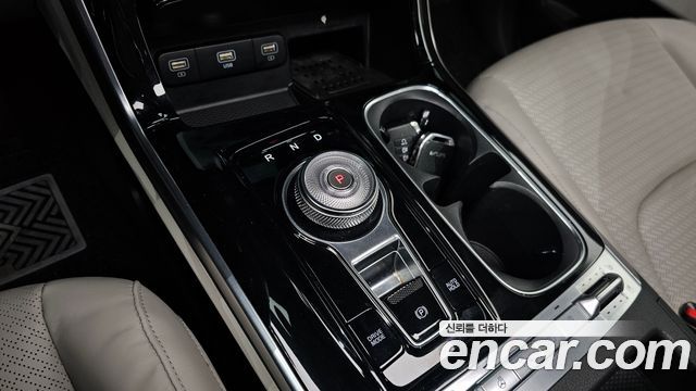 Kia Carnival 2022 thumb 9