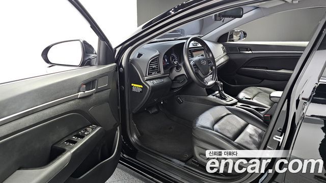 Hyundai Avante 2015 thumb 11