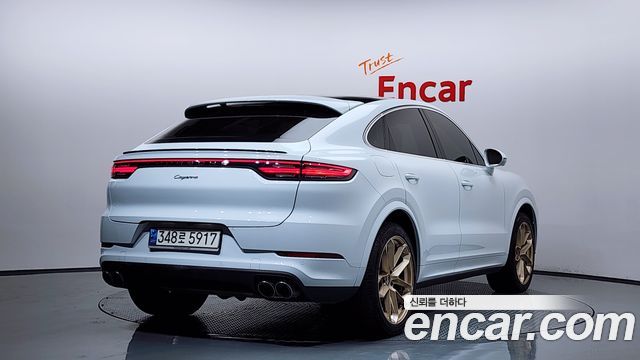 Porsche Cayenne 2022 thumb 3