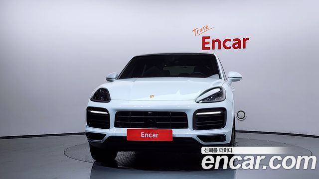 Porsche Cayenne 2022 thumb 4