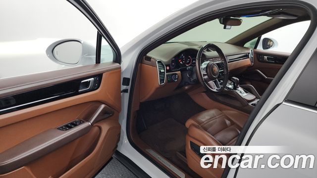 Porsche Cayenne 2022 thumb 11