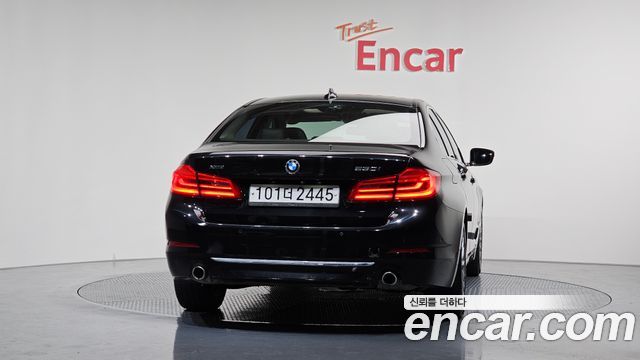 BMW 5 серии 2019 thumb 5