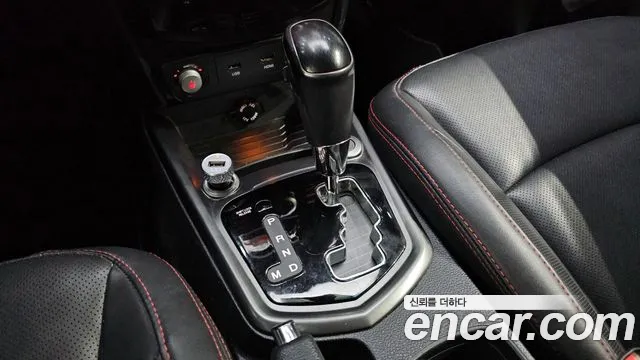 SsangYong Tivoli 2018 thumb 10