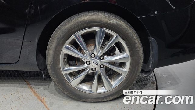 Kia Carnival 2018 thumb 6