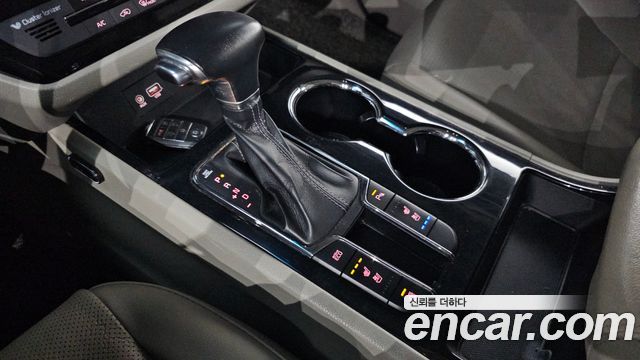 Kia Carnival 2018 thumb 9