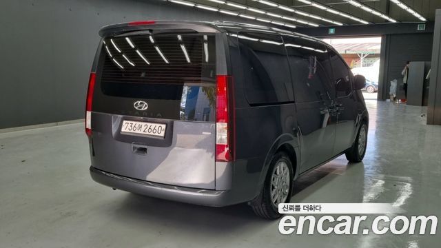 Hyundai Staria 2021 thumb 3