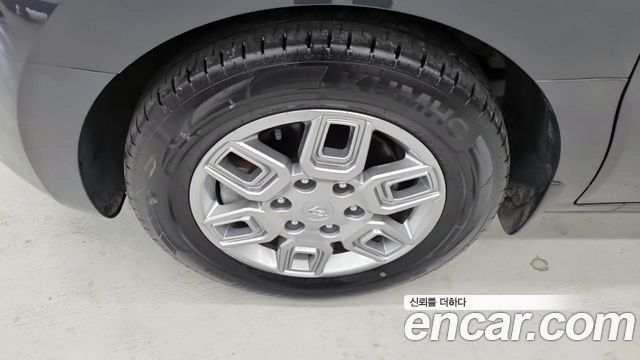 Hyundai Staria 2021 thumb 5