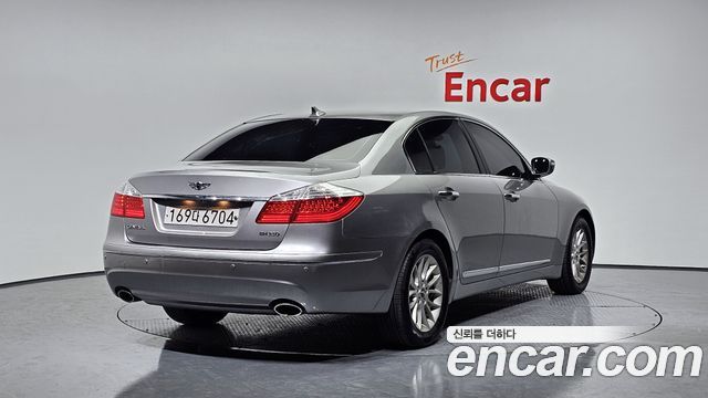 Hyundai Genesis 2010 thumb 3